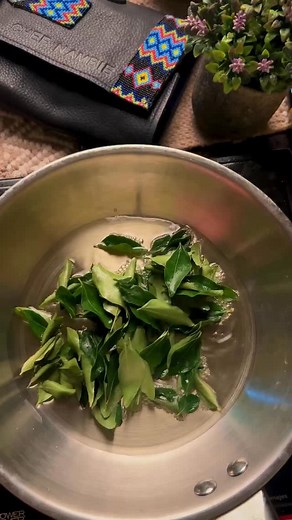 Curry Leaf Mushroom Magic ✨ An earthy, fragrant bowl of mushrooms tossed in a homemade curry-leaf spice mix — simple, bold, and so addictive. 🌿🍄 Ingredients: Curry leaves (a big handful) • Fennel seeds • Cumin seeds • Peppercorns • Coconut oil • Onions • Mushrooms • Salt Method: Fry curry leaves till crisp, dry roast fennel, cumin, and peppercorns, then grind into a fine powder. In coconut oil, sauté onions, add mushrooms and salt, and once they soften, mix in the curry-leaf spice powder and t