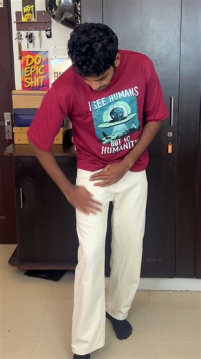 Mid rise Straight fit jeans