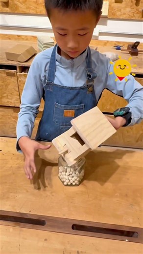 Creative Woodworking for Children: Handmade Candy Box #sloyd #woodworking #woodworkingforkids