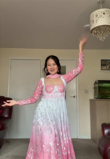 Mathe pe pankh Mor 🦚 Radha once more 💖 #radha #kurtha #bollywoodsong #tiktoknepal #chamlingaakritirai