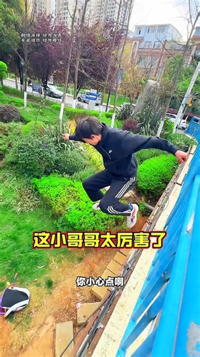 💥💫Kind Brother Helps Girl Get Her School🤯🎒Bag Back #shorts #shortsfeed #viral