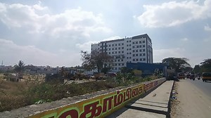 Nethimedu, annathanapatti areas are transforming well with medium size private and TNHB buildings. Recently opened Naam hospital and chola group's nine and five floors apartments are in the pictures. #Salem
