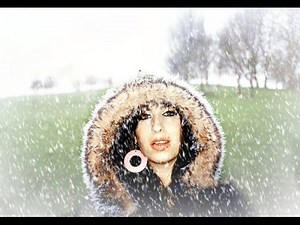 I Saw Mommy Kissing Santa Claus (Best Video) - Amy Winehouse