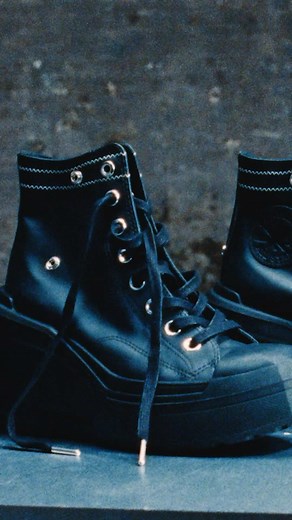 Converse Brasil on Instagram: "Chegou o Chuck 70 De Luxe Wedge, a primeira colaboração com a designer Martine Ali. A parceria redefine o conceito de estilo com design ousado, plataforma inovadora e detalhes subversivos. Confira em breve converse.com.br"
