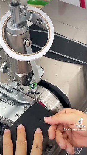 Edge skiving machine leather edge skiving making process handbag machine