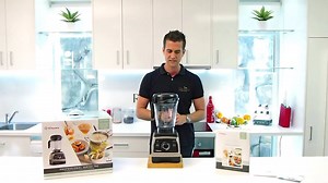 For those who haven't seen the PRO 750 Vitamix in action here is a super handy video thanks to Tommy :) | Raw Blend | Facebook
