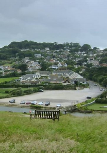 Penelope Keith's Village of the Year S01:E01 - Charmouth, Redbrook, Lydford and Aberdaron