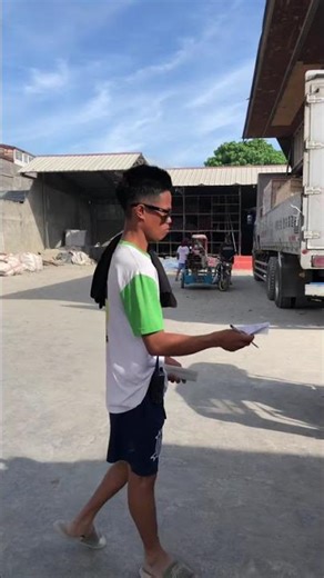 Truck Lifter |Loading Materials on Top Down Motor