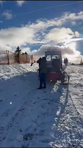 2.6K views · 114 reactions | Mâine, 27.12, te așteptăm cu o nouă pârtie deschisă! Pârtia E jos deservită cu bandă este în pregătire și este perfectă pentru primele viraje! 朗 Iarna asta nu e ușoară și nici pregătirea pârtiilor nu este, dar facem tot ce ne stă în putință ca până pe 1 IANUARIE să avem totul funcțional, chiar dacă trebuie să mutăm zăpada cu lopata!  | Paltinis Arena | Facebook