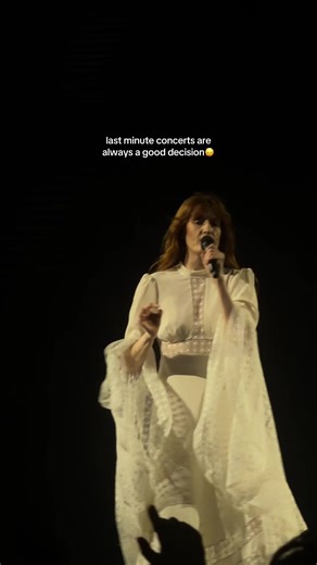 Unmatched Vibes at Florence and the Machine in Birmingham