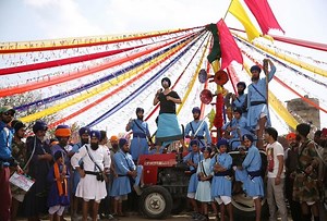 Singh Is Bliing song Tung Tung Baje: Akshay Kumar shows the bliing side of Punjab in the newly released track
