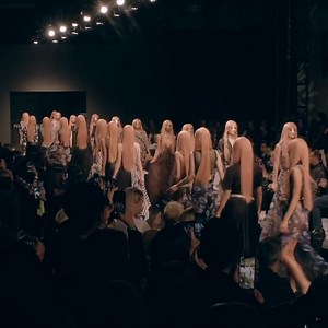 Want a seat at L.A.’s hottest runway shows during fashion week?💃🏽 Click here 👉🏽bit.ly/LAFashionWeekSLA | Secret Los Angeles