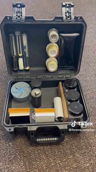 Exploring the Latent Print Fingerprint Kit