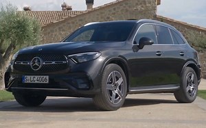 2023奔驰GLC 300 4MATIC-全面展示-行驶/绕车/内饰_哔哩哔哩_bilibili