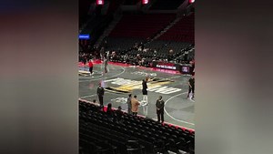 波特兰开拓者_NBA杯小组赛西部C组：马刺115-102开拓者_NBA杯小组赛西部C组：马刺115-102开拓者_客场也不松劲！哈里森·巴恩斯赛前训练找手感全力备战迎硬仗