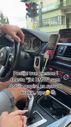 @Zera i njezin tekst pjesme razvodi ljude.. Papiri za razvod braka podpisani..🤭 #fyp #bmw #zera #saimse #slovenia #bosnia🇧🇦 #macedonia #serbia #razvodbraka #razvod #pjesma #tekst