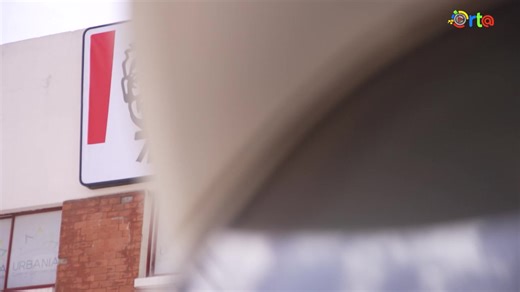 🍗 KFC ANALAKELY : Hisy fihenam-bidy 20% ho an’ireo vokatra fanta-daza amin’izao fisokafany izao. ➡ Tsy latsa-danja amin’ny any ivelany ny eto Madagasikara raha resaka trano fisakafoana. Efa betsaka rahateo ny Malagasy no tia mitady toerana fisakafoana raitra sy manaraka ny toetr’andro. 🔹Nanomboka ny taona 2019 no tonga teto Madagasikara voalohany ny trano fisakafoana KFC raha toa ka efa ny 1930 izany no nisy tany ivelany. Ny karazana nahandro akoho izay anisany mampiavaka sy ifotoran’ity toera