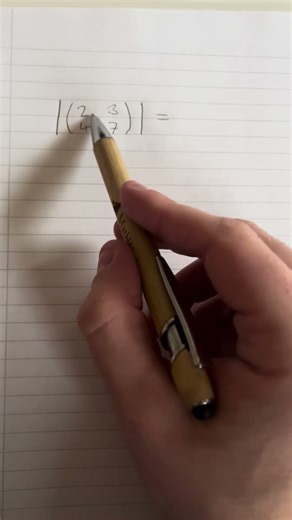 Finding the determinant of a 2x2 matrix #linearalgebra