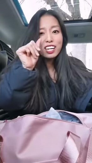 Great girl Biceps 伟大的女孩二头肌