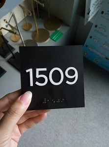 [Hot Item] Building Indicator Ada Sign Identification Directional Metal Acrylic Braille Sign