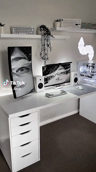 White Gaming Setup Ideas for Aesthetic Room