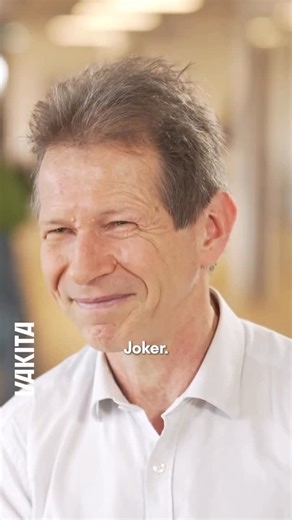 Vakita on Instagram: "Peut-on être écolo tout en étant anti-nucléaire ? Faut-il forcément devenir végétarien ? Faut-il arrêter de faire des enfants pour sauver la planète ? @jmjancovici répond sans détour au « Oui ou Non » face à @hugoclementk (Re)voyez cette interview complète sur Vakita.fr !"