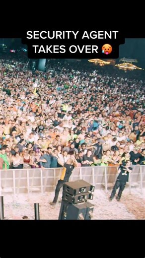 When the security agent starts Crowd Control 🤣😂 #dimitrivegasandlikemike
