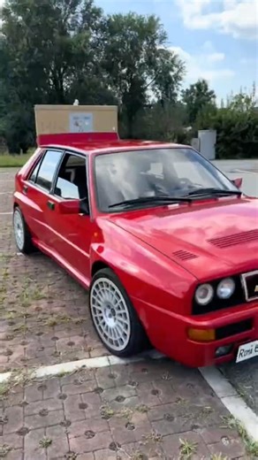 🚨 This red Lancia Delta Integrale… what a monster 😱🔥