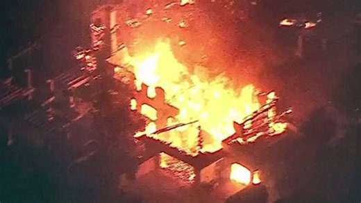 Aerial footage of wildfires blazing through Ventura County, California