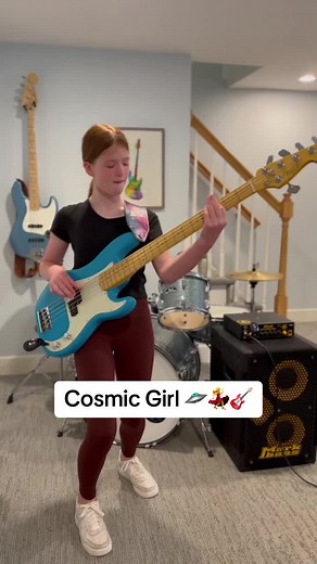 Cosmic Girl by Jamiroquai - 5 String Precision Bass Razz Performance