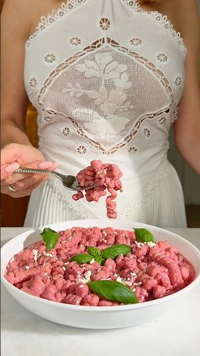 This Pink Pasta Sauce Is So Good, You’ll Forget It’s Made with Beets 💗
