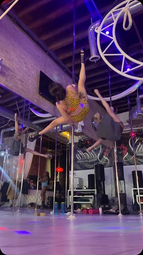 • @thiccrustt Soooo much fun dancing with my girls this weekend 💕 @stilettodance | Stiletto Dance Studios