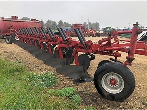 IHC 800 10-Bottom Plow in Excellent Condition For Sale on Labor Day Auction in MN