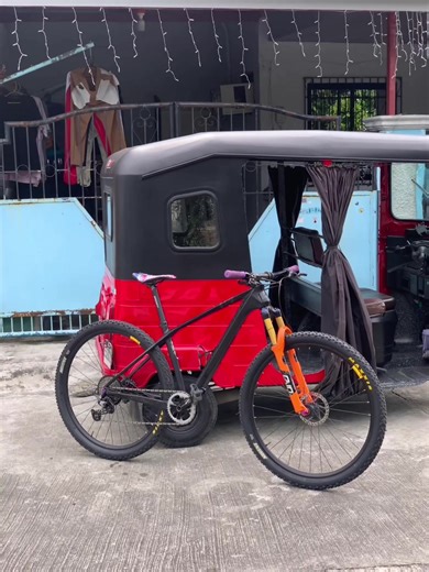 Exploring Mountain Bike Adventures and Techniques