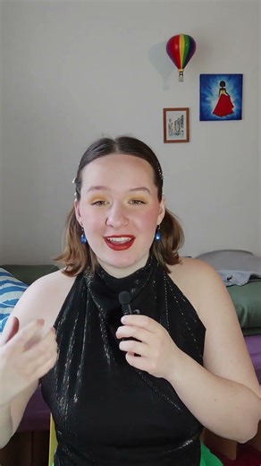 A chainstitch is what you should use when top stitching on stretchy fabrics. -B #sewing