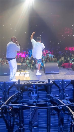 Mannie Figgie Fresh on Instagram: "Detroit! Y’all knew every word! Love y’all!! Thanks for showin up! 🙌🏾 #detroit #backthatazzup #hiphop #manniefresh #cashmoney"