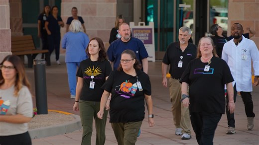 Say hello to HonorHealth Four Peaks Medical Center! Yesterday we publicly unveiled a new name for this campus, marking a new beginning for healthcare in Mesa and the East Valley. This is more than just a name change — it represents healing, hope and renewal. This hospital has been on a remarkable journey, and we are proud to be restoring trust and strengthening the bond we share with our patients, our team members and the East Valley communities we serve. From labor and delivery to heart care, o