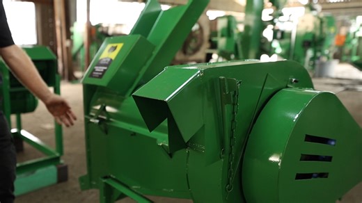 The JAPS Small-Scale Bean Thresher is designed for efficiency and versatility it is perfect for threshing sugar beans, soya, and peanuts. This compact single-phase machine separates seeds from stalks with ease, blowing out leaves and debris for a cleaner final product. A small but powerful solution for small-scale farmers. Watch the explainer to see how it works. 👉 https://japsgraincleaners.co.za/ #JAPSMachinery #BeanThresher #SmallScaleFarming #GrainProcessing #FarmSmart | Just another problem