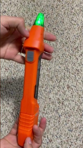 Klein Tools ET310 AC Circuit Breaker Finder, Electric Tester with Integrated GFCI Outlet Tester