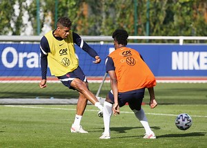 Varane transfer blow could have second complication for Manchester United