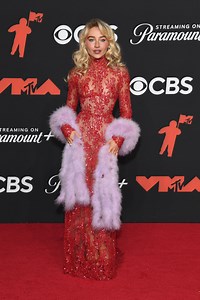Best Look Sabrina Carpenter