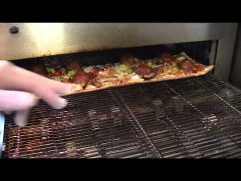 Maggiano's Little Italy Meatball Flatbread