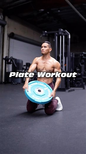 Plate work🔥 Core strength & rotational power in 1 routine💪🏻 ▪️3 rounds ▪️10 reps each ▪️1 min rest Save, share & tag a friend👇🏼 @saguaroshoes_official 👟 Use discount code: siq2 #plateworkout #hiit #functionalworkout #training #fitfam #corestrength | Fitness & Fashion Model