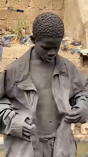 Why African Tribes Cover Their Bodies with Mud? 🌍 | Real Reason Behind It #nivetadhingramusic