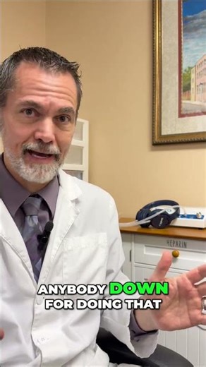 Neti Pots vs. Nasal Sprays: What's Best For Your Sinuses? #shorts