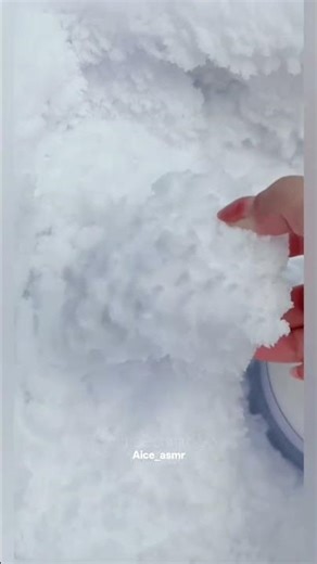 deep freezer ice eating ASMR ❄️❄️ #eating #ice #frezzerfrost #satisfying #frostbites #eatinghabit