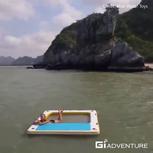 Half in water - half on board, this inflatable wet lounge raft deck let floating more comfortable. | GIAdventure