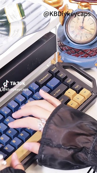 Blue Samurai Keycap Set Under $100