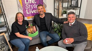 American Dog Whisperer shares tips on how to approach dogs