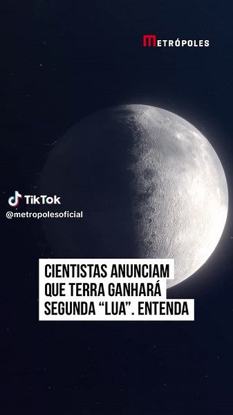 Os astrônomos descobriram a existência de um pequeno asteroide, com apenas 10 metros de diâmetro, que está na órbita da #Terra. O asteroide foi nomeado de “minilua”, pois trata-se de um fragmento da #Lua original. Intitulado de 2024 PT5 , o #asteroide entrará na órbita da Terra em 29 de setembro e permanecerá até 25 de novembro. Depois, seguirá jornada pelo sistema solar. Segundo cientistas da Universidad Complutense de Madrid, na Espanha, a “miniLua” ficará na órbita da Terra por quase dois mes